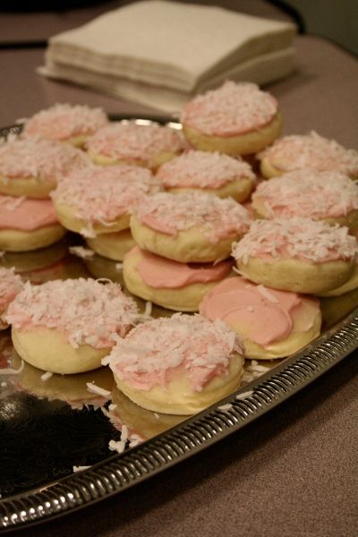 IMG_7888 Rich Tea Biscuits, Recipes Written, Mennonite Recipes, German Baking, Christmas Baking Recipes, Cream Cookies, Amish Recipes, Dutch Recipes, Healthy Homemade Recipes