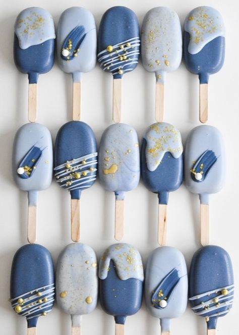 Cakecicles Ideas, Popsicles Cake, Ice Cream Cake Pops, Cake Pop Displays, Cake Pop Decorating, Pop Cupcakes, Cake Hacks, Strawberry Candy, Elegant Birthday Cakes