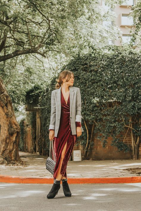 Velvet Dress Casual Outfit Street Styles, Velvet Slip Dress Outfit Winter, Jacket Over Midi Dress, Velvet Dress With Sweater, Slip Dress Wedding Guest Outfit, Velvet Dress Styling, Velvet Dress Outfit Winter, Velvet Dress Outfit Casual, Velvet Slip Dress Outfit