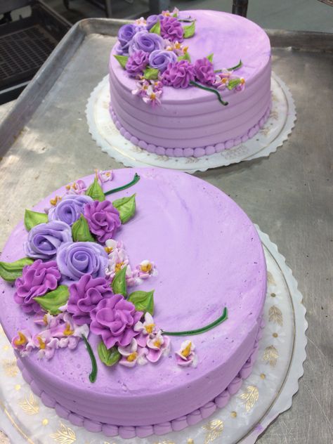 Purple Decorated Cakes, Small Purple Cake, Purple Sheet Cake Ideas, Cakes With Purple Flowers, Purple Cake Ideas Birthday Simple, Purple Sheet Cake, Purple Flower Cake, Spring Cake Designs, Dq Cake