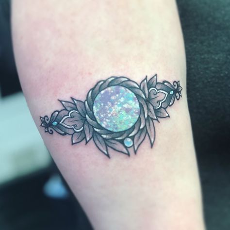 Cynthia Finch on Instagram: “I don’t get to do a lot of opal gems, but I got asked for one recently and it reminded me of one of the one I did maybe a year or so ago…” Opal Gem Tattoo, Opal Tattoo Ideas, Opal Tattoo Design, Gem Tattoo Design, Opal Tattoo, Boo Tattoo, Ruby Tattoo, Sarah Tattoo, Witchy Tattoos