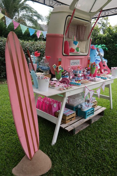 Retro Beach Birthday Party, Beach Themes Party, 13 Birthday Pool Party Ideas, Groovy Beach Party, Beach Theme Sleepover Party, Beachy Bday Party, Party On The Beach Ideas, Beachy Birthday Party Decorations, Teen Beach Party Ideas