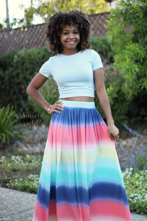 Easy DIY Knit Maxi Skirt – Sincerely, Shantelle Diy Maxi Skirt Boho, Knitted Maxi Skirt Pattern, Gathered Maxi Skirt Pattern, Long Flowy Skirt Sewing Pattern, Easy Maxi Skirt Pattern, Diy Flowy Skirt, Maxi Skirt Diy Pattern, Long Flowy Skirt Pattern, Easy Diy Dresses For Women