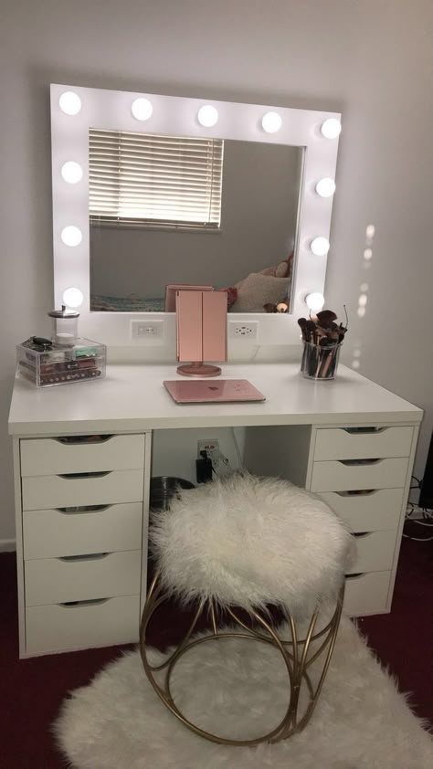 Alex Drawers, Reka Bentuk Bilik Tidur, Bathroom Lights, Hiasan Bilik Tidur, Ikea Bathroom, Makeup Room Decor, Bedroom Decor For Teen Girls, Vanity Room, Ikea Chair