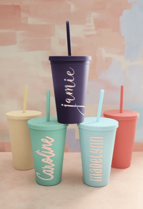 Beginner Cricut, Business Crafts, Cricut Projects Beginner, Cricut Joy, Things To Make, Crafts To Make And Sell, Diy Tumblers, Cricut Craft Room, Personalized Tumblers