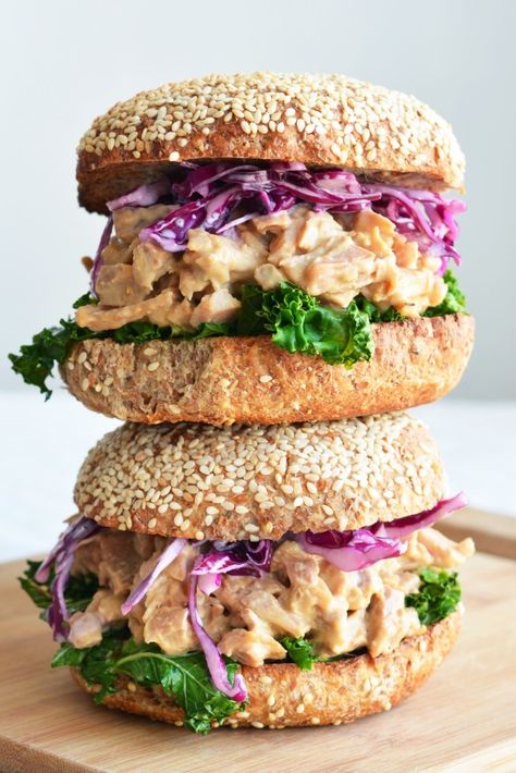 Save this healthy fancy sandwich recipe to make Vegan Smoky Tahini Jackfruit Sandwiches. Jackfruit Sandwich, Jackfruit Recipes, Vegan Burgers, Vegan Sandwich, Vegan Condiments, Vegan Lunch, Vegan Eating, Vegan Dishes, Vegan Dinners