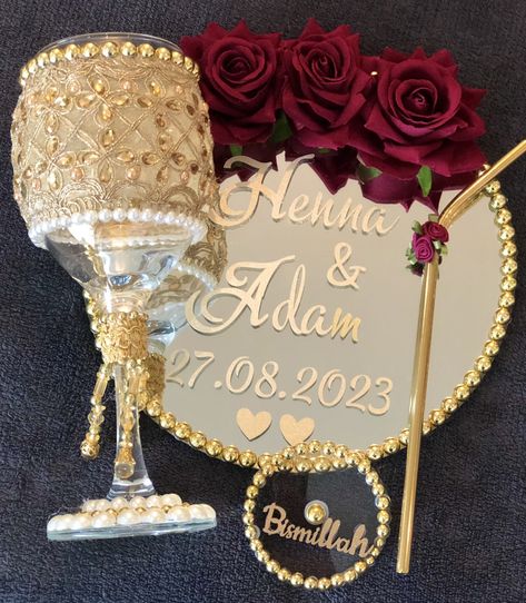 Engagement Party Decorations Diy, Wedding Gift Hampers, Wedding Pen, Outdoor Tent Wedding, Diy Gifts To Sell, Wedding Background Decoration, Wedding Gifts Packaging, Handmade Wedding Gifts, Desi Wedding Decor