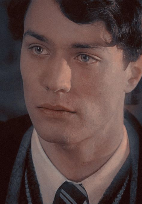 Christian Coulson Tom Riddle, Tom Riddle Actor Name, Tom Riddle Pictures, Tom Riddle Harry Potter, Funny Tom Riddle Pics, Riddle Harry Potter, Tom Riddle Cute Pictures, Tom Riddle Edit Photo, Tom Marvolo Riddle