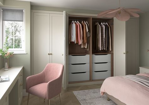 Wardrobe Storage Ideas, White Sliding Wardrobe, Modern Fitted Wardrobes, Alcove Wardrobe, Fitted Wardrobe, Painted Wardrobe, Storage Solutions Bedroom, Bifold Closet Doors, Wardrobe Drawers