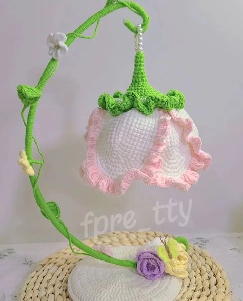 IG:fpre_tty Crochet Lamp Cover, Crochet Flower Lights, Crochet Flower Lamp, Lily Of The Valley Crochet Lights, Bell Flower Crochet Pattern, Crochet Flower Lamp Pattern, Crochet Flower Led Lights, Crochet Fairy, Flower Lamp