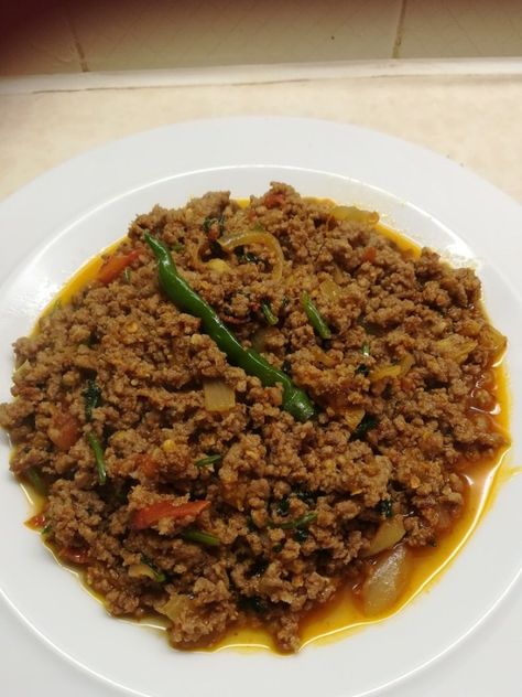 Easy Mince Recipes, Bread Naan, Keema Recipe, Best Indian Recipes, Quick Meals To Make, Keema Recipes, Pakistani Dishes, Pakistani Recipes, Mutton Recipes