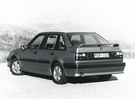 Volvo 440, Press Photography, Volvo Car, After College, Volvo Cars, Press Photo, Car Manufacturers, Volvo, Cool Cars