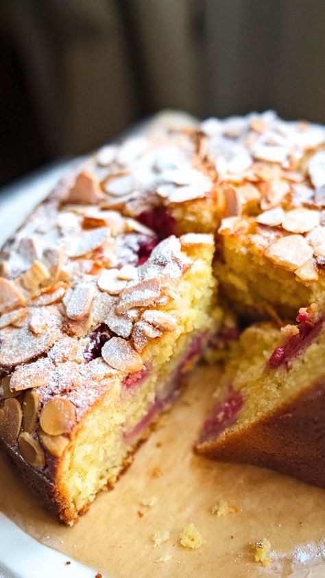 Lemon, Raspberry and Almond Cake | Food By Remi Fodmap Baking, Raspberry And Almond Cake, Bakewell Cake, Low Fodmap Recipe, Fodmap Breakfast, Ibs Recipes, Fodmap Diet Recipes, Bakewell Tart, Raspberry Almond