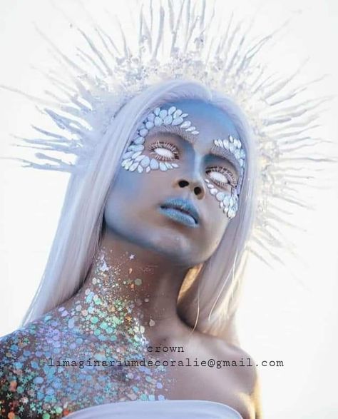 Ice Goddess Costume, Ice Queen Costume Halloween, Galactic Glam, Ice Queen Makeup, Ice Queen Costume, Alien Ideas, King Costume, Alien Costume, Sun Goddess