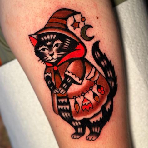 Caige Baker on Instagram: “Beatrix potter inspired tattoo design of a wizard kitty 🐈‍⬛ 🧙‍♀️ #flashtattoo #yyctattoo #calgarytattoo #calgary #tradtattoo…” Baker Tattoo, Traditonal Tattoo, Half Sleeve Tattoo Stencils, Wizard Tattoo, Strawberry Tattoo, Mystical Tattoos, Funky Tattoos, Cat Tattoo Designs, Traditional Ink