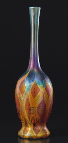 tiffany studios decorated vase ||| object ||| sotheby's n09155lot7ddyden Antique Tiffany, Tiffany Studios, Tiffany Art, Glass Objects, Louis Comfort Tiffany, Tiffany Glass, Unique Vases, Tiffany Lamps, Tiffany And Co