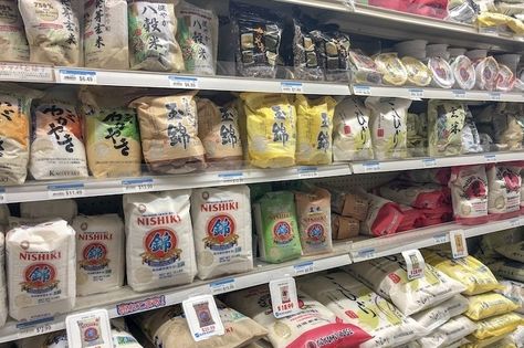 Rice Brands, Japanese Drinks, Types Of Sushi, Japanese Grocery, Rice Bowls Recipes, Japanese Noodles, How To Make Sushi, Japanese Recipes, Asian Grocery