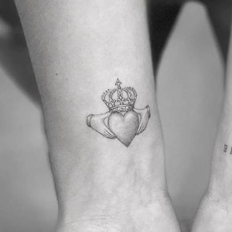 Celtic Claddagh Tattoo, Irish Heritage Tattoo, Claddagh Ring Tattoo, Irish Claddagh Tattoo, Wrist Tatoo, Claddagh Tattoo, Lil Tattoos, British Tattoo, Ireland Tattoo