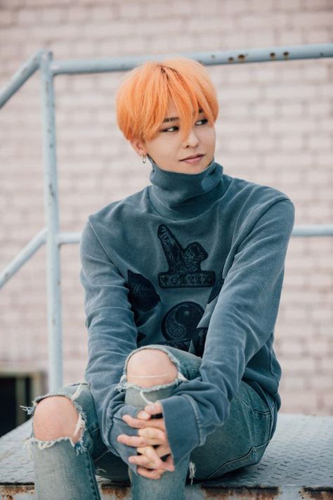 8 Photos of G Dragon's Incredible Hair Journey G Dragon Cute, Big Bang Kpop, G Dragon Top, Hair Orange, Gu Family Books, Gd And Top, Big Bang Top, Bigbang G Dragon, Vip Bigbang