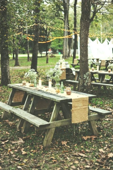 Picnic Tables Ideas, Picnic Table Wedding, Simple Picnic, Wedding Reception Outdoor, Wedding Reception On A Budget, Campground Wedding, Pavilion Wedding, Backyard Seating, Picnic Style