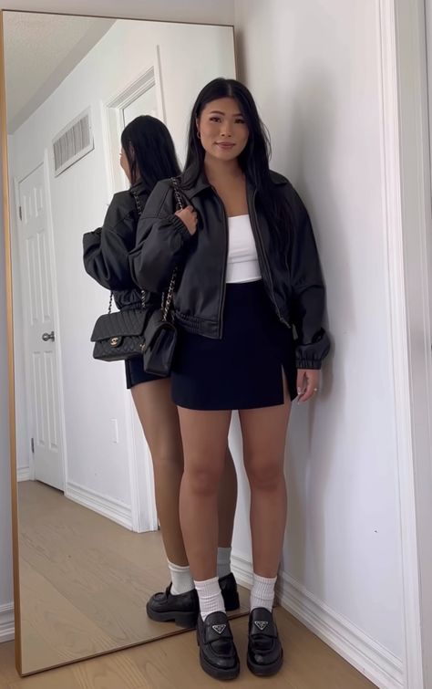 Black Mini Skirt Outfit Casual, Mini Skirt Outfit Casual, Mini Skirt Fall Outfit, Mini Skirts Outfits Summer, Black Mini Skirt Outfit, Skirt Outfit Summer, Black Skirt Outfits, Mini Skirt Outfit, Outfits Stylish