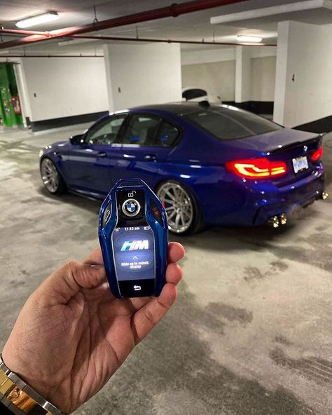 M5 F90, Bmw Key, Mirror Camera, Pinterest Crafts, Bmw Love, Screen Video, Bmw I8, Video Recorder, Car Camera