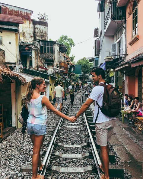 Train Street in Hanoi | #Vietnam #Hanoi Train Street Hanoi, Vietnam Photo Ideas, Vietnam Vacation, Vietnam Hanoi, Sapa Vietnam, Travel Pose, Thailand Photos, Hanoi Vietnam, Couple Photography Poses