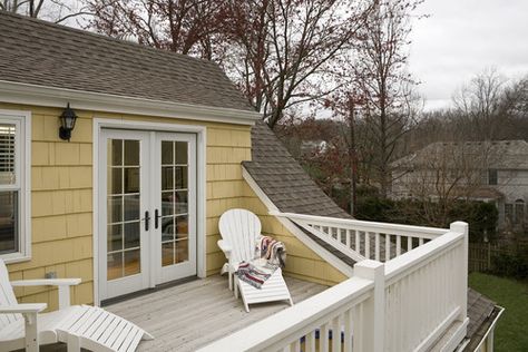 Cape Cod Addition second floor porch traditional porch Second Floor Deck, Second Story Addition, Second Floor Balcony, Traditional Porch, Bedroom Addition, Attic Renovation, Attic Storage, Attic Remodel, Upstairs Bedroom