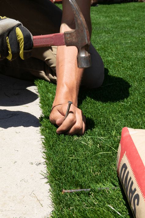 9 Most Common Problems With Artificial Grass and How to Solve Them – MegaGrass Synthetic Grass Backyard, Fake Grass Installation, Artificial Grass Patio, Grass Backyard, Artificial Grass Backyard, Turf Backyard, Grass Edging, Grass Installation, Fake Turf