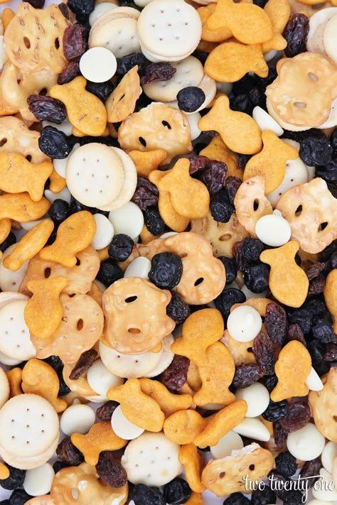 Kids Snack Mix, Australian Snacks, Toddler Snack, Trail Mix Recipes, Goldfish Crackers, Kid Friendly Snack, Preschool Snacks, Baby Snacks, Snack Mix Recipes