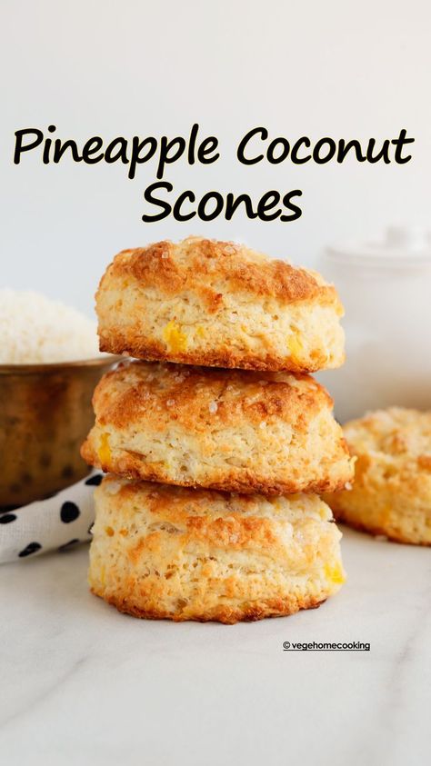 Pineapple Waffles Recipe, Pineapple Scones Recipe, Savory Coconut Recipes, Coconut Scones Recipe Easy, Scones Coconut, Turtle Scones, Pineapple Scones, Pineapple Biscuits, Eggless Scones