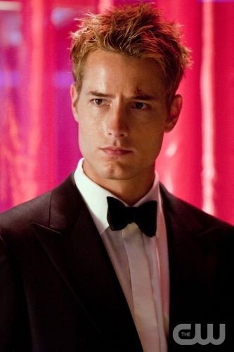 Justin Hartley Justin Heartly, Oliver Queen Smallville, Justin Hartley Smallville, 24x36 Poster, Gq Mens Style, Justin Hartley, Paper City, Gq Men, Oliver Queen