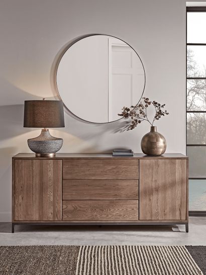 Vstupná Hala, Sideboard Styles, Sideboard Decor, Hallway Console, Sopot, Oak Sideboard, Hallway Furniture, Sideboard Furniture, Decor Home Living Room