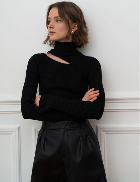 Zara Spring, Ribbed Turtleneck Top, Pixie Market, Winter Must Haves, Cut Out Top, Ribbed Turtleneck, Turtle Neck Top, Outfits Casuales, Neck Shirt