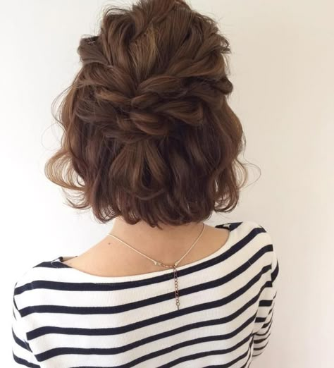 Easy Formal Hairstyles, Updo Styles, Up Dos For Medium Hair, Peinados Fáciles Para Cabello Corto, Cool Braids, Short Wedding Hair, Penteado Cabelo Curto, Short Hair Updo, Trending Hairstyles