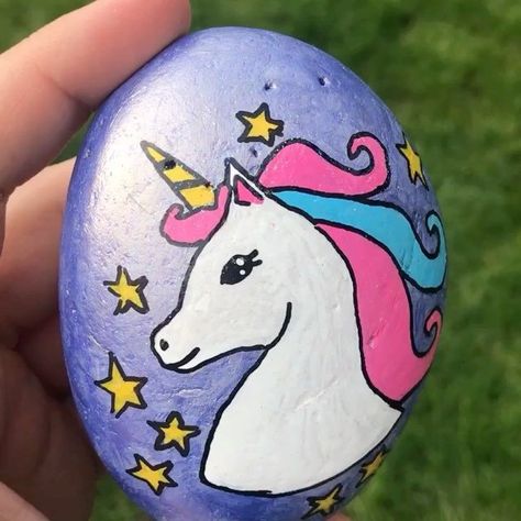 How to Paint a Unicorn on a Rock - I Love Painted Rocks Love Painted Rocks, Unicorn Paint, Unicorn Craft, Unicorn Painting, Unicorn Drawing, Painted Rock Animals, Unicorn Crafts, Painted Rocks Kids, Magical Creature