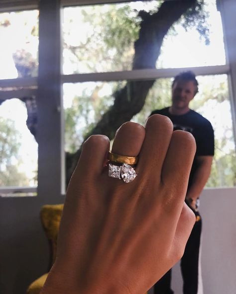 Double Diamond Engagement Ring, Emrata Instagram, Fine Engagement Rings, Trending Engagement Rings, Engagement Celebration, Celebrity Engagement Rings, Ring Trends, Harry Winston, Dream Engagement