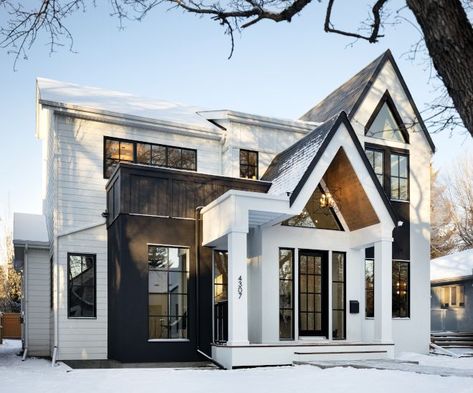 This modern black and white home exterior is dreamy! I love the modern exterior trend! #Lenoreinar #realestate #realtor #nwa #nwarealestate #conciergerealtynwa Black And White 2 Story House, Black Exterior With White Windows, White And Black House Exterior, Black And White Home Exterior, Neutral Bathroom Paint Colors, Black And White Exterior, White Home Exterior, Powder Room Paint Colors, Colonial House Exteriors