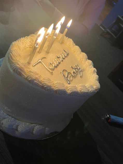 Taurus Szn Cake, Saggitarius Heart Cake, Taurus Baby Cake Aesthetic, Taurus Cake Ideas, Taurus Birthday Cake, Heart Birthday Cake Taurus, Taurus Cake, Heart Birthday Cake Aquarius, Zodiac Heart Cake