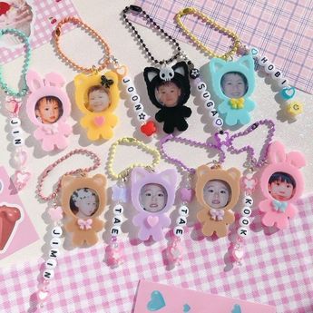 Pc Decoration, Photo Keychains, Kpop Diy, Frame Card, Bts Merch, Instagram Baby, Cute Keychain, Resin Charms, Kpop Merch