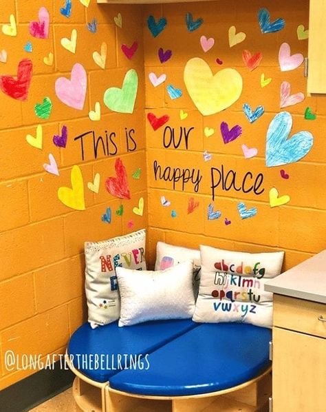 20 Inspiring Calm Down Corner Options for Your Classroom Calm Down Corner Classroom, Reading Corner Classroom, Calming Room, Calm Classroom, Calm Down Corner, Book Corner, Teachers Corner, Calming Activities, Sensory Room