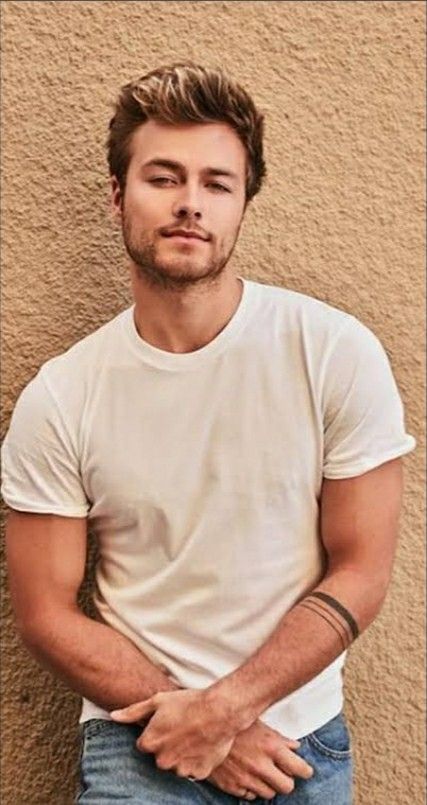 Logan Marshall Green, American Housewife, Peyton Meyer, Cory And Topanga, Riley Matthews, Nevada Usa, Hottest Male Celebrities, Disney Boys, Solo Pics