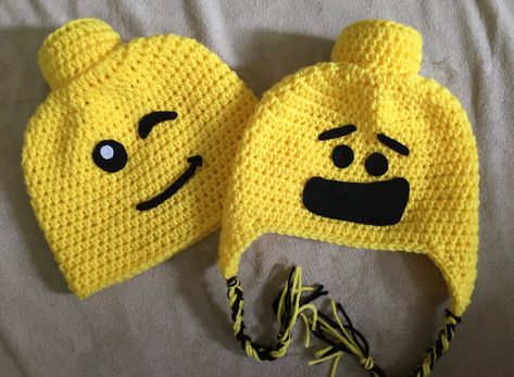 This is for the PDF Pattern ONLY * Not the Finished Product* Basic crochet knowledge and terms are needed for this pattern. Yarn used is Red Heart Super Saver in Bright Yellow and Black. Basic Beanie and ear flip directions are included. Pattern includes sizes for: Newborn- 3 month 3-6 month 6-12 month Toddler Child Loom Knit Halloween Projects, Grinch Hats, Lego Crochet, Alpha Graph, Lego Blanket, Lego Hat, Crochet Grinch, Crochet Lego, Crochet Presents