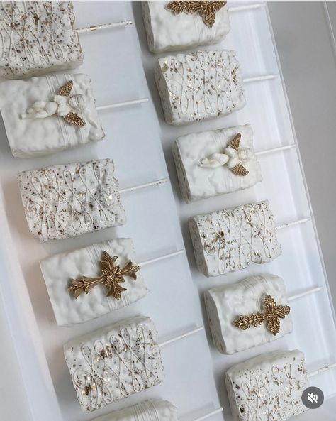 Cross Rice Krispie Treats, Baptism Treat Table, Baptism Treats, Bautizo Ideas, Treat Table, Ideas Decoracion, Treat Ideas, Rice Krispie Treats, Rice Krispie