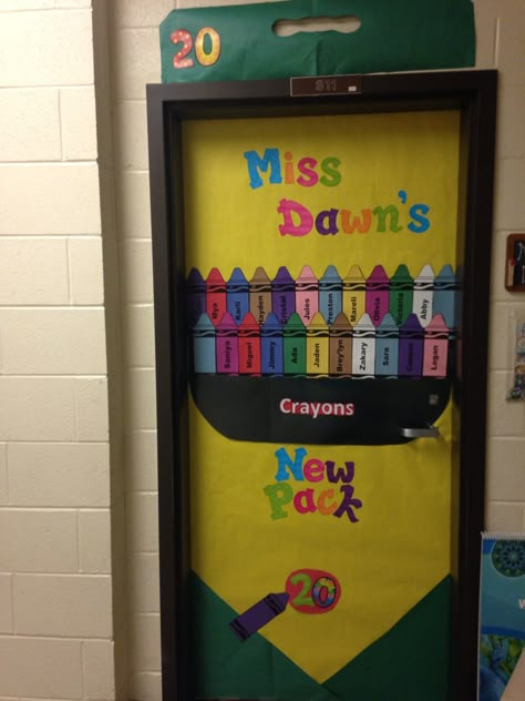 Crayon decorative door Preschool Classroom Doors Ideas, Crayon Box Door Decoration, Crayon Box Classroom Door, Crayon Door Decoration, Crayons Door Decoration, Welcome To Our Pack Classroom Door, Crayon Classroom Door Ideas, Beginning Of School Door Decorations, August Door Decorations