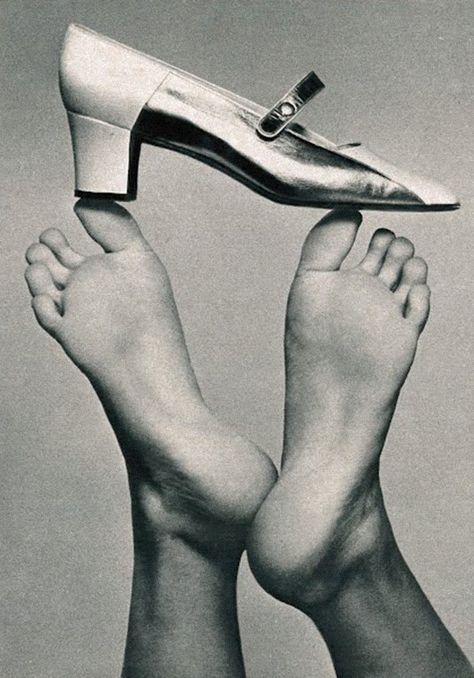 Guy Bourdin Photography, Elaine De Kooning, Shoes Editorial, Vogue Photography, 60s Look, Guy Bourdin, French Vogue, Pedicure At Home, Pedicure Set