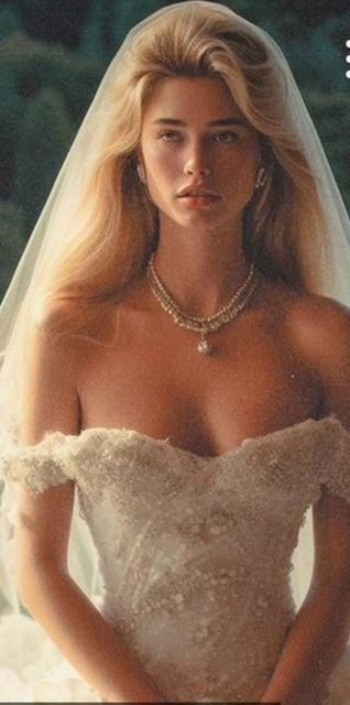 Instagram • Direct Amelia Monet, 90s Wedding Dress, Bluff Wedding, Hair Necklace, Palmetto Bluff, Curly Wedding Hair, Stylish Wedding Dresses, 90s Model, Wedding Money