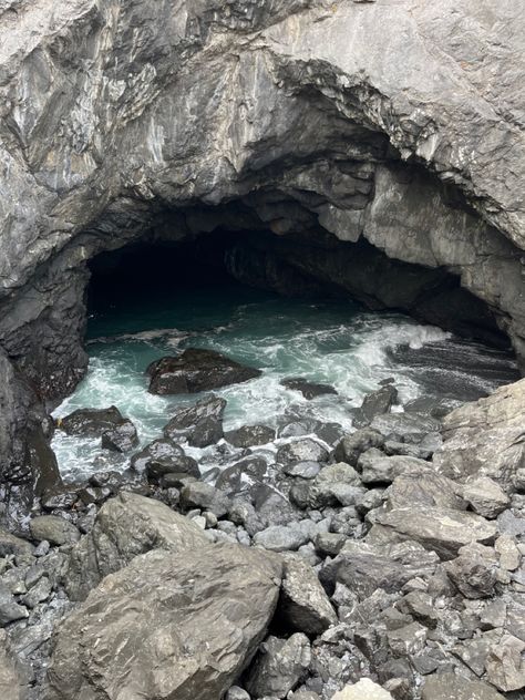 natural ocean cave Caving Aesthetic, Ocean Fossils, Ocean Cave, Beach Cave, Sea Hag, Sea Cave, Ocean Depth, Mermaid Aesthetic, Caving