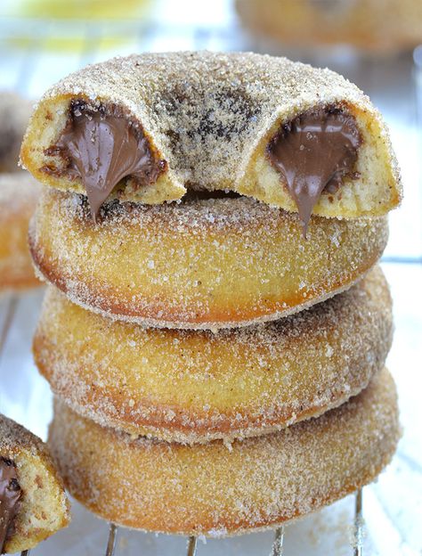 Homemade Baked Donuts, Cheesecake Oreo, Donuts Donuts, Homemade Donuts Recipe, Baked Donut Recipes, Nutella Recipes, Homemade Donuts, Delicious Donuts, Baked Donuts