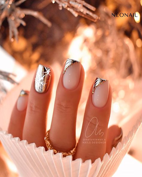 Winter Wedding Nails, Christmas Gel Nails, Festival Nails, New Year's Nails, Neutral Nails, Elegant Nails, Xmas Nails, Christmas Nail Designs, Fancy Nails